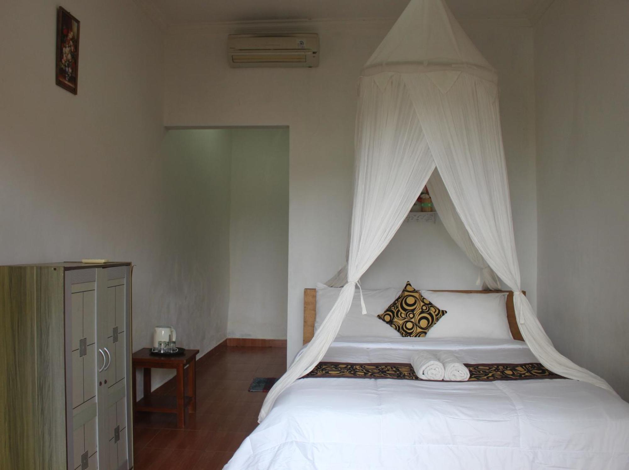 Hotel Kusuma Abiakta Sea Side Lembongan Esterno foto