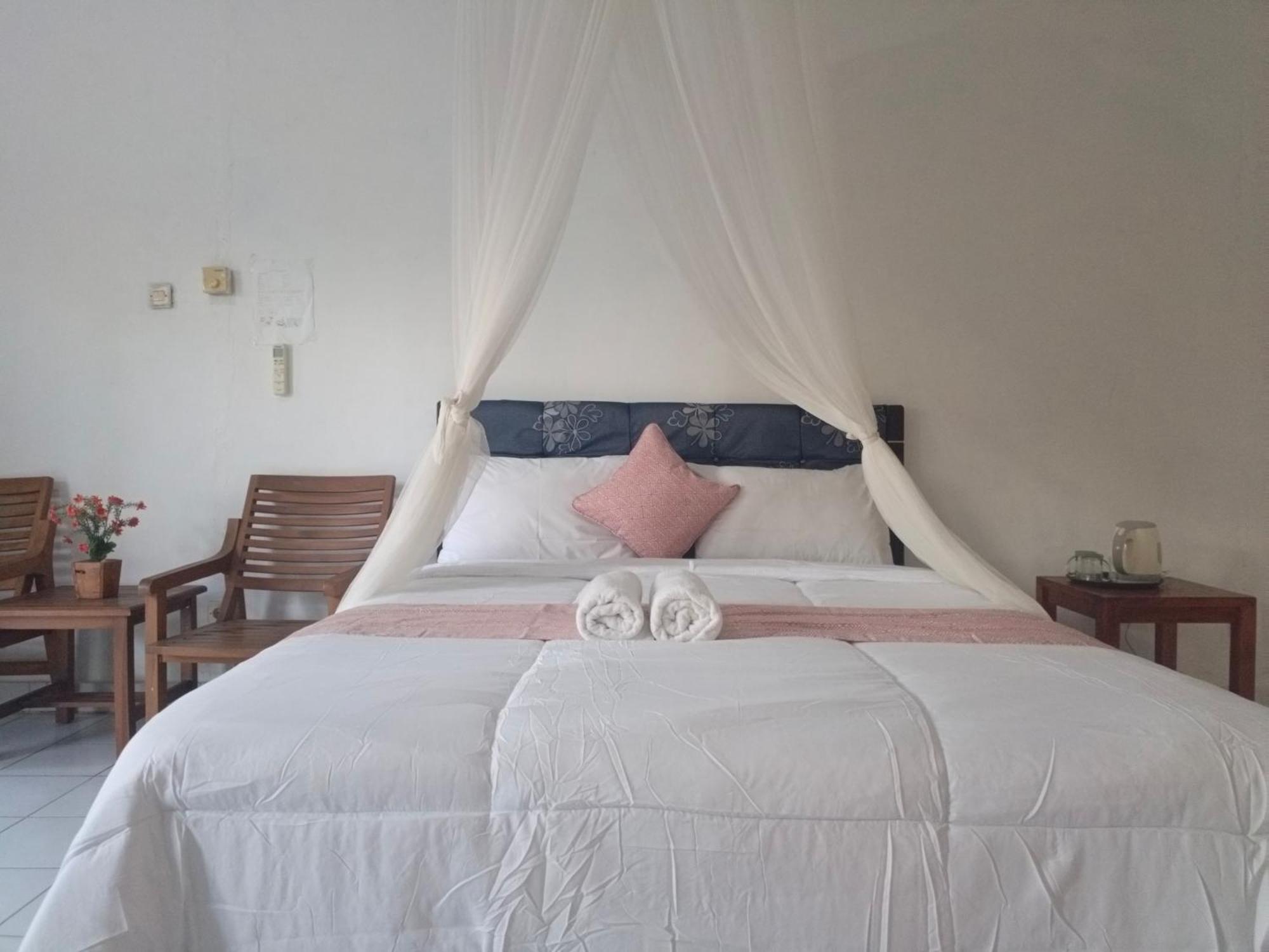 Hotel Kusuma Abiakta Sea Side Lembongan Esterno foto