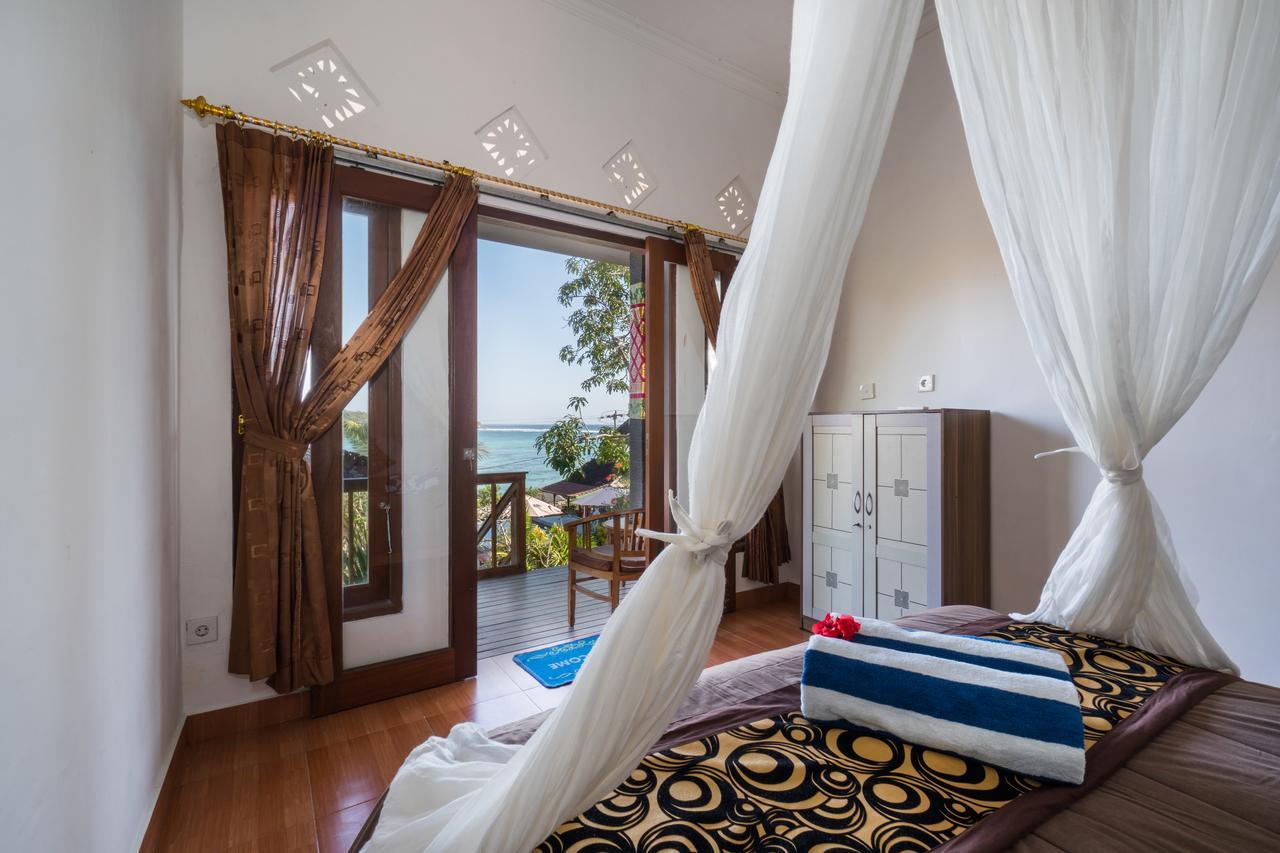 Hotel Kusuma Abiakta Sea Side Lembongan Esterno foto